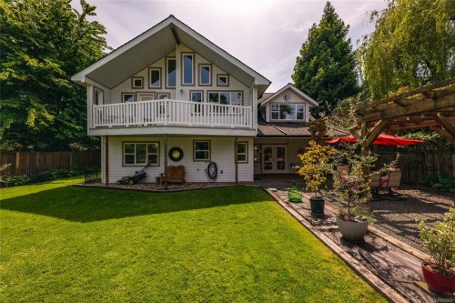 921 Marchmont Rd, Duncan, BC 