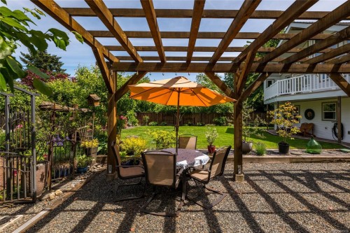 921 Marchmont Rd, Duncan, BC 