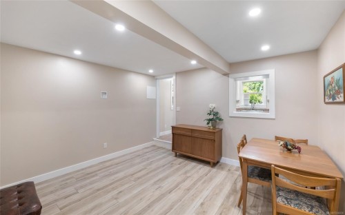 921 Marchmont Rd, Duncan, BC 