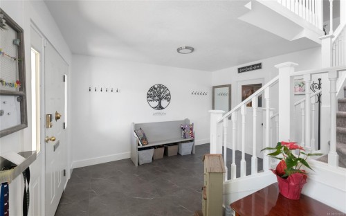 921 Marchmont Rd, Duncan, BC 
