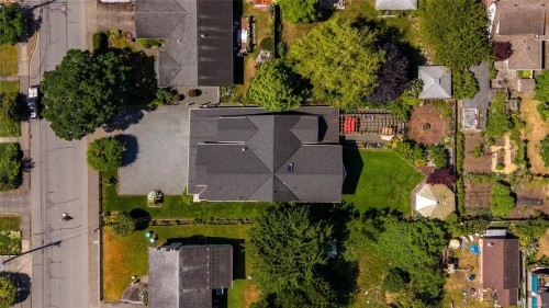 921 Marchmont Rd, Duncan, BC 