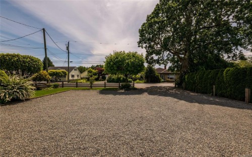 921 Marchmont Rd, Duncan, BC 