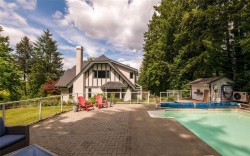 6353 Highwood Dr Duncan, BC V9L 5R3