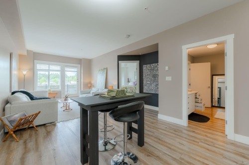 #206-5822 Garden St, Duncan, BC - Indoor Photo Showing Dining Room