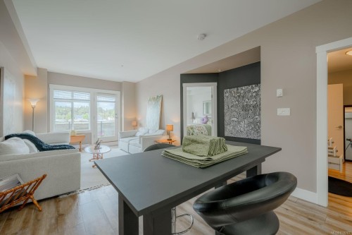 #206-5822 Garden St, Duncan, BC - Indoor