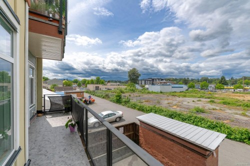 #206-5822 Garden St, Duncan, BC - Outdoor With Balcony With View