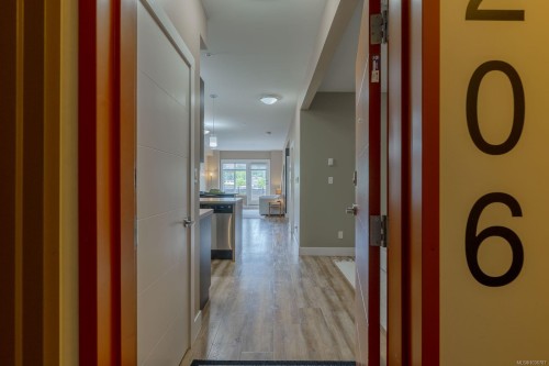 #206-5822 Garden St, Duncan, BC - Indoor Photo Showing Other Room