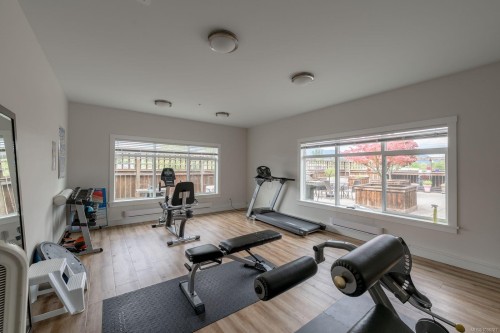 #206-5822 Garden St, Duncan, BC - Indoor Photo Showing Gym Room