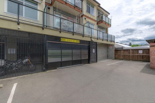 #206-5822 Garden St, Duncan, BC - Outdoor With Balcony