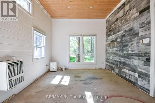 22 Talon Trail, Tiny, ON - Indoor Photo Showing Other Room