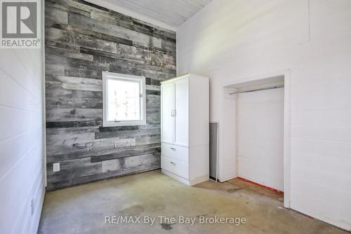 22 Talon Trail, Tiny, ON - Indoor Photo Showing Other Room