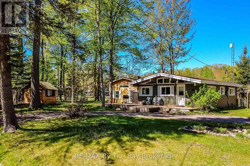 22 Talon Trail, Tiny, ON - Outdoor With Deck Patio Veranda