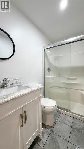 230 Veltkamp Lane, Saskatoon, SK - Indoor Photo Showing Bathroom