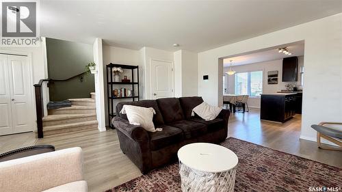 230 Veltkamp Lane, Saskatoon, SK - Indoor Photo Showing Living Room