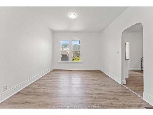 855 Hall Avenue, Windsor, ON 