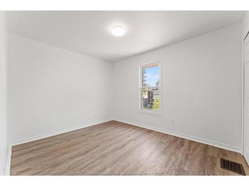 855 Hall Avenue, Windsor, ON 