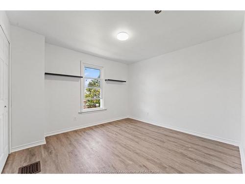 855 Hall Avenue, Windsor, ON 