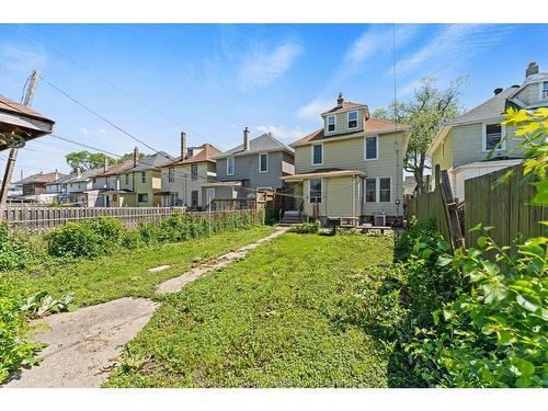 855 Hall Avenue, Windsor, ON 