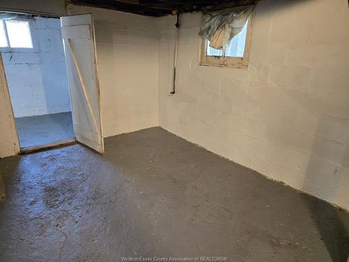 855 Hall Avenue, Windsor, ON 