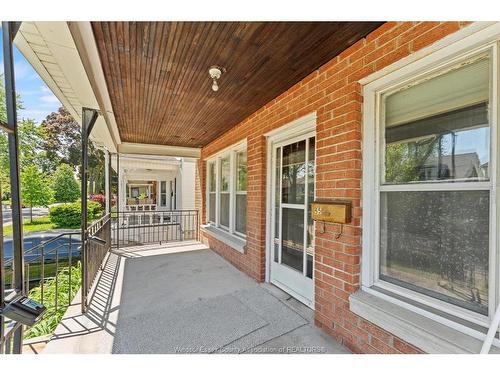 855 Hall Avenue, Windsor, ON 