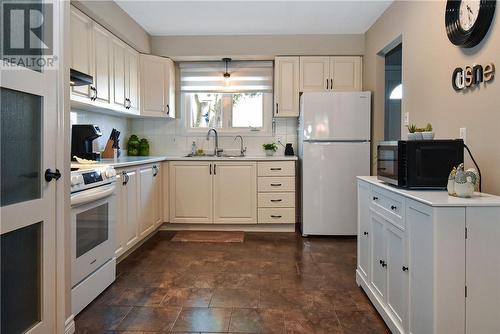 675 William Ave. Unit# 34, Sudbury, ON - Indoor Photo Showing Kitchen