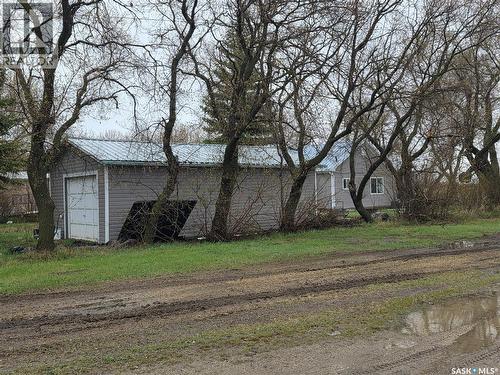 700 Railway Avenue, Dysart, SK - Outdoor