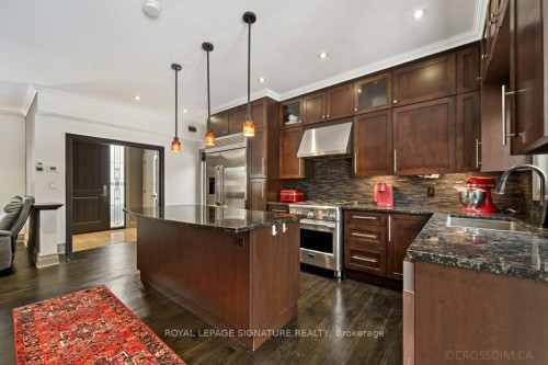 12 Willowhurst Crescent, Toronto, ON - Indoor Photo Showing Kitchen With Upgraded Kitchen