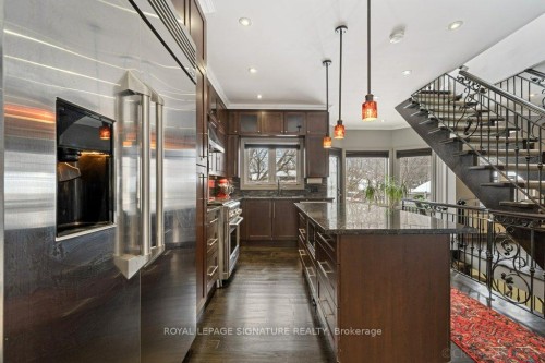 12 Willowhurst Crescent, Toronto, ON - Indoor Photo Showing Kitchen With Upgraded Kitchen