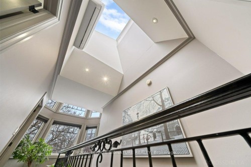 12 Willowhurst Crescent, Toronto, ON - Indoor Photo Showing Other Room