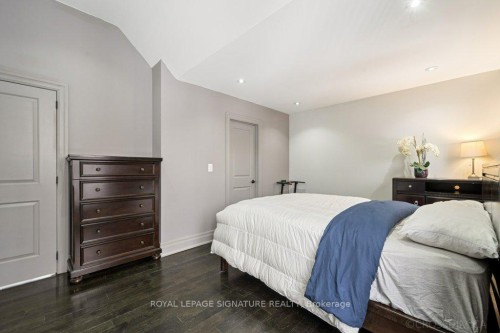 12 Willowhurst Crescent, Toronto, ON - Indoor Photo Showing Bedroom