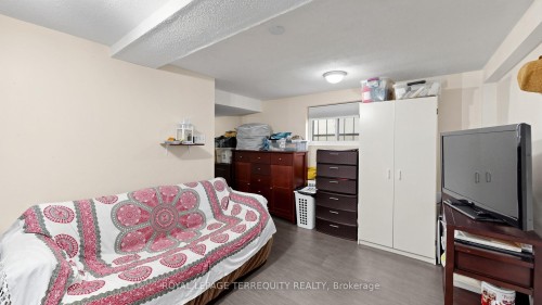 321 Lakeshore Road E, Mississauga, ON 