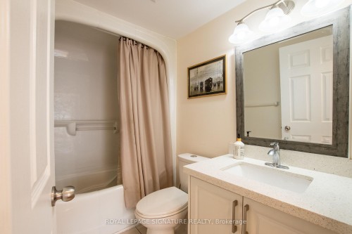 1604-7 Bishop Avenue, Toronto, ON - Indoor Photo Showing Bathroom