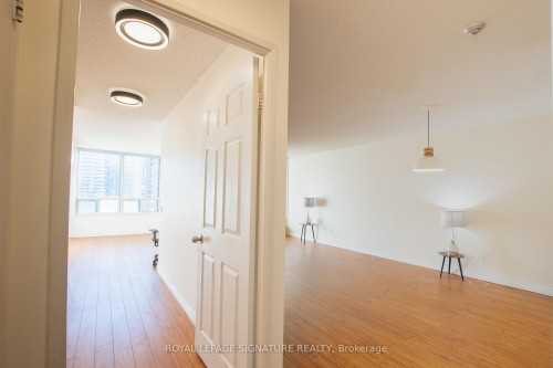 1604-7 Bishop Avenue, Toronto, ON - Indoor Photo Showing Other Room