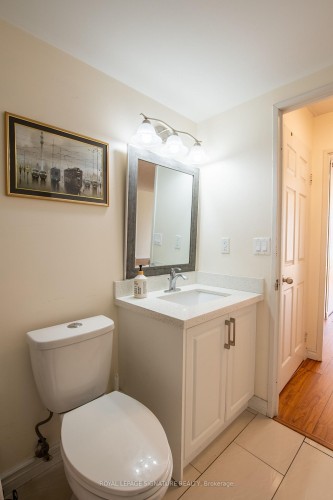 1604-7 Bishop Avenue, Toronto, ON - Indoor Photo Showing Bathroom