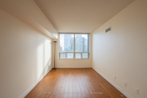 1604-7 Bishop Avenue, Toronto, ON - Indoor Photo Showing Other Room