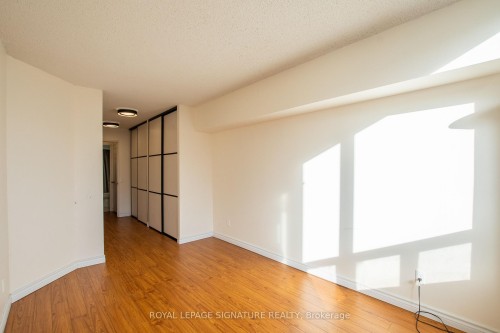 1604-7 Bishop Avenue, Toronto, ON - Indoor Photo Showing Other Room