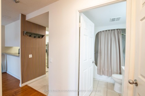 1604-7 Bishop Avenue, Toronto, ON - Indoor Photo Showing Bathroom