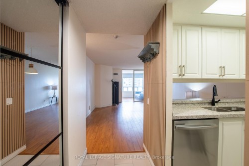 1604-7 Bishop Avenue, Toronto, ON - Indoor