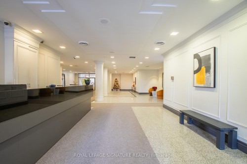 1604-7 Bishop Avenue, Toronto, ON - Indoor Photo Showing Other Room