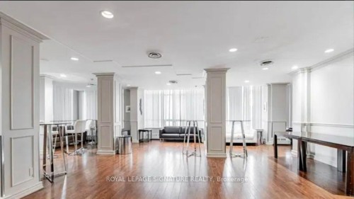 1604-7 Bishop Avenue, Toronto, ON - Indoor Photo Showing Other Room