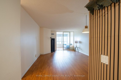 1604-7 Bishop Avenue, Toronto, ON - Indoor Photo Showing Other Room