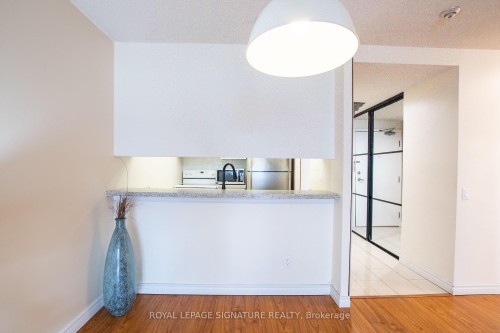 1604-7 Bishop Avenue, Toronto, ON - Indoor