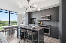 705-215 Fort York Boulevard Toronto, ON M5V 4A1
