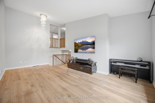 3453 Hannibal Road, Burlington, ON - Indoor Photo Showing Other Room