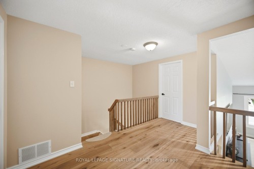 3453 Hannibal Road, Burlington, ON - Indoor Photo Showing Other Room
