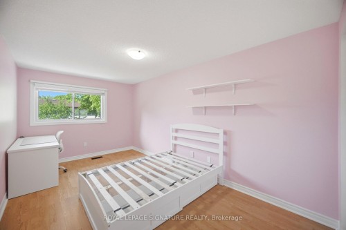 3453 Hannibal Road, Burlington, ON - Indoor Photo Showing Bedroom