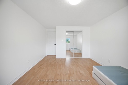 3453 Hannibal Road, Burlington, ON - Indoor Photo Showing Other Room