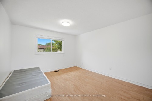 3453 Hannibal Road, Burlington, ON - Indoor Photo Showing Other Room