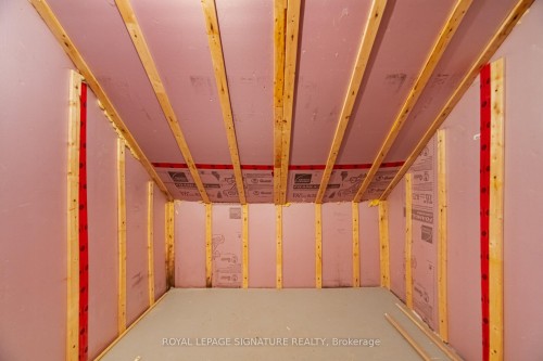 3453 Hannibal Road, Burlington, ON - Indoor Photo Showing Other Room