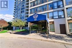 303 - 12 LAURELCREST STREET  Brampton, ON L6S 5Y4